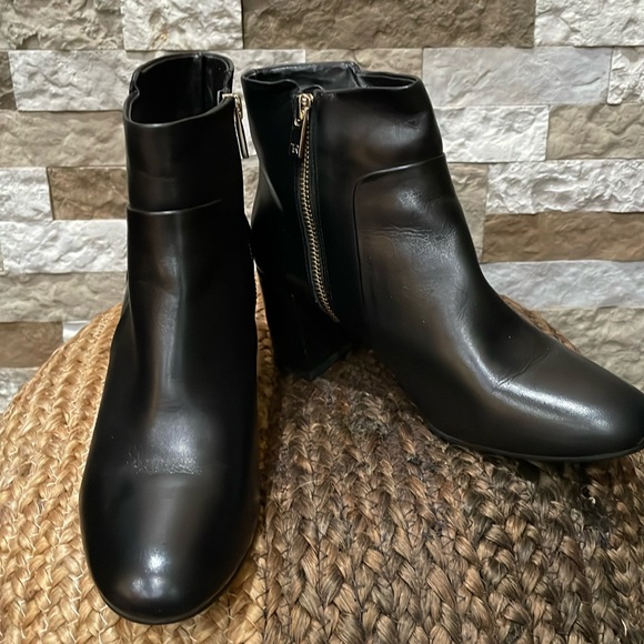 TARYN ROSE Camille Black Leather Ankle Boots Sz. 7B - Picture 1 of 13